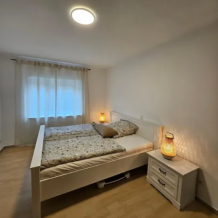 Gesamte Fuer Bis Zu 3 Personen Groß-Gerau