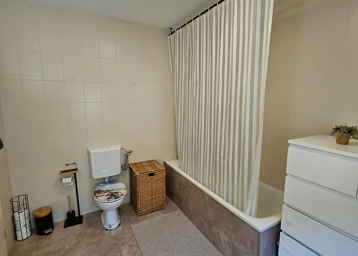 Gesamte Fuer Bis Zu 3 Personen *